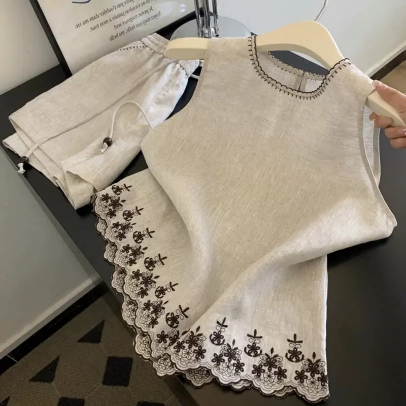 Simple Old Money Style Cotton  - Embroidery Uniform ulasan dan harga