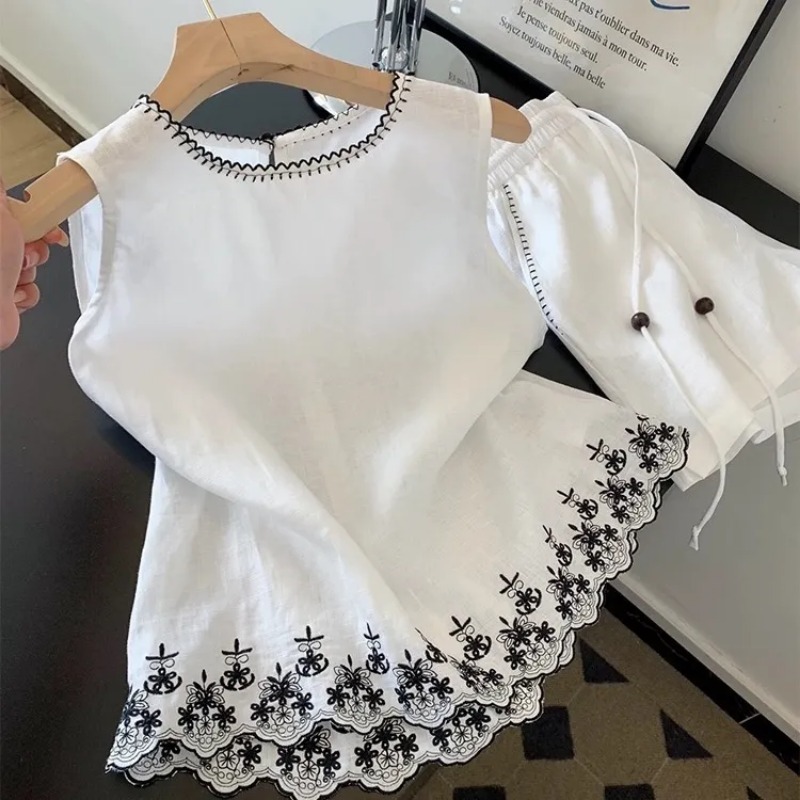 Simple Old Money Style Cotton  - Embroidery Uniform ulasan dan harga